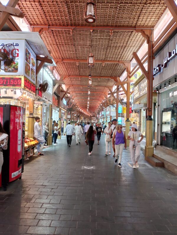 8 Nights 9 Days Holiday, Dubai, Abu Dhabi, Al Ain, Sharjah, Fujairah - Image 4